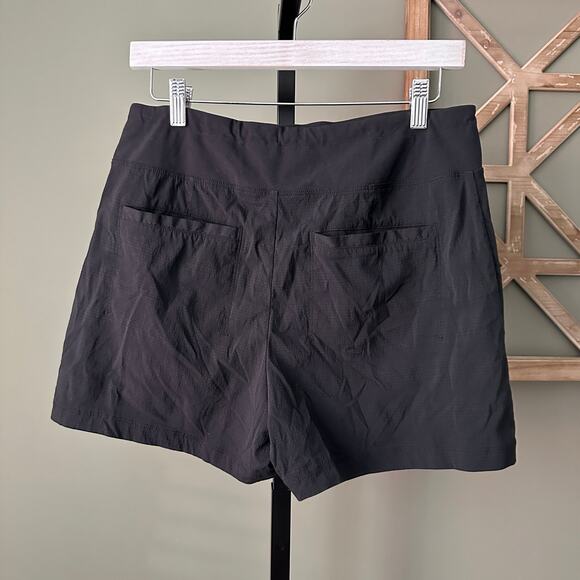 Athleta Trekkie Shorts Black Size 10 - Picture 4 of 5